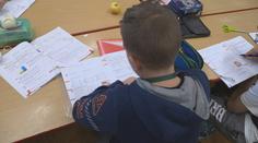Odborníci varují před omezením odkladů. Děti mohou v první třídě zažít neúspěch