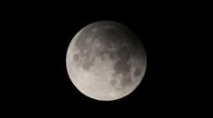 Astroložka varuje: Přichází extrémně silný úplněk s polostínovým zatměním