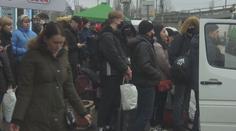 Ukrajinci v Česku čekají na své příbuzné. Některé možná přes hranice nepustí