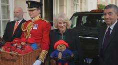 VIDEO: Překvapení ve školce. Královna Camilla předala dětem vzácné dárky
