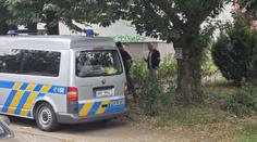 Dívku v Praze pobodala její matka. Po útoku se sama pořezala, tvrdí policie