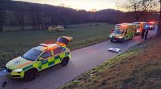 Při vážné nehodě zemřel spolujezdec. Auto se rozpůlilo a začalo hořet