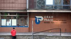 FINANČNÍ RÁDCE: Nemáte práci? Máte nárok na balík peněz!