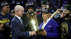 Během dvou let vyhrál NFL, NHL i NBA. Miliardáři unikla jen Premier League