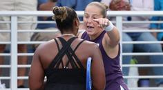 Emotivní hádka na US Open. Parťačka Siniakové slyšela pikantní kritiku