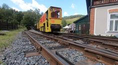 Parta fanoušků vlaků si na Kroměřížsku postavila železnici. Vozí na ní i turisty