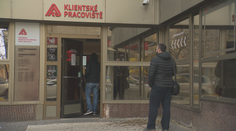 Největší česká pojišťovna začne šetřit. Seškrtá příspěvky na pohyb i prevenci
