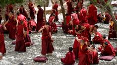 Čína uzavřela Tibet před světem. Nechce, aby viděl protesty