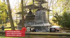 Dřevěný kostel napadli červotoči! Pro záchranu z něj udělali saunu
