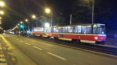 Pražští hasiči zasahovali u lidí přejetých tramvají i vlakem