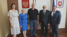 Senátor Doubrava navštívil okupovaný Krym. Nepřijatelné, zní ze Senátu