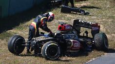 Hamilton ovládl korejské tréninky. Räikkönen to napálil do zdi