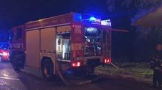 Příbytek bezdomovců lehl popelem, hasiči našli ohořelé tělo