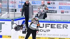 Rozhodčí v Mladé Boleslavi chybovali, zní od šéfa sudích. Letos dopískali