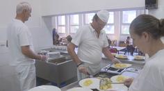 Českým firmám chybí pracovní síla. Nové posily hledají mezi seniory
