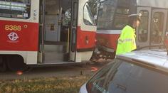 U Edenu se srazily dvě tramvaje! Cestující se jen lehce poranili