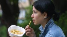 PŘEKVAPIVÁ STUDIE: Hranolky a brambůrky mají více vitaminu C než citrony!