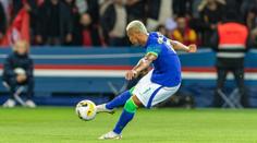VIDEO: Z hlediště na něj hodili banán. Brazilská hvězda se stala terčem rasismu