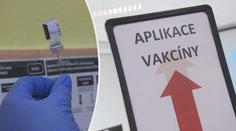 Některá centra zastavila registraci zájemců o očkování. Nejsou vakcíny
