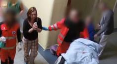 Adama nechali krvácet na chodbě, má trvalé následky. Obžalovali 3 zdravotníky