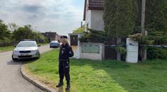 V domě u Příbrami našli mrtvého muže, policie zatkla podezřelého