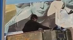 VIDEO: Muska na Ukrajině nechceme! Obličej nejbohatšího muže mizí z billboardů