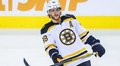 Pastrňák tentokrát bez gólu, Boston ale vyhrál. Kašeho gól na Canucks nestačil