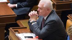 "Chtěl jsem státu ušetřit peníze," vysvětloval Faltýnek poslancům