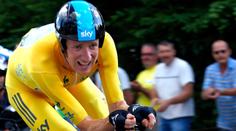 Šampion Tour de France má zlomená žebra! Srazilo ho auto