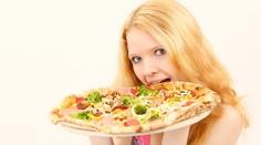 Odborníci o mražených pizzách: Jsou šizené a s imitacemi potravin