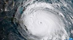 Hurikán Irma mírně zeslábl, na Floridě vrcholí evakuace