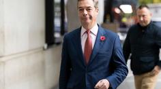 Radost i slzy dojetí: Britští poslanci se loučili s europarlamentem