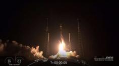 Falcon 9 odstartoval. Světu má přinést vysokorychlostní internet