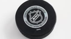 NHL přitvrdila v sankcích proti Rusku. Hráči z KHL mají problém