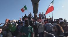 Protesty v Mexiku! Policie musela chránit migranty, mířící do USA