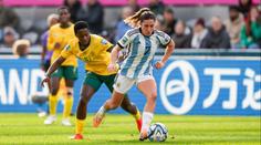 Fotbalistky Argentiny nejdou ve stopách mužů. Po remíze jsou krok od vyřazení