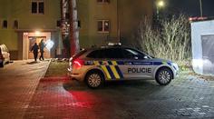 Policie pátrala po podezřelém muži. Má mít na svědomí útok nožem v Plzni