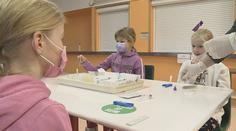 Žáci a učitelé podstoupili testování na covid-19. Laboratoře odhalily přes tři tisíce nemocných