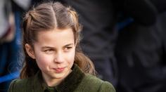 Princezna Charlotte pomáhá Kate po operaci. Dojala ji krásným gestem