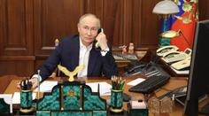 Zarudlé oči a záhadná modřina. Putin při telefonátu na Ukrajinu vypadal děsivě