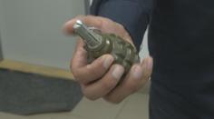 Chlapík přinesl policistům granát. Našel jsem ho v autě, líčil!