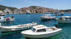 Chorvatský Hvar zasáhla silná meteotsunami. Turisté v panice prchali