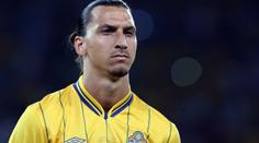 Tohle může projít jedině Zlatanovi! Ibrahimovič hodil míč gólmanovi do tváře