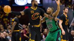 Cleveland po zaváhání zase vyhrál! Phoenix porazil Toronto