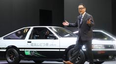 Konec jedné éry. V čele největší automobilky končí legendární šéf