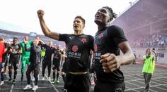 Slavia má double! Baroš byl vyloučen, aniž by zasáhl do hry