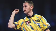 Velký talent šipek byl suspendován. Měl si vsázet na svoje zápasy