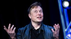 Dárky za erotickou masáž. Elon Musk čelí podezření, že obtěžoval letušku