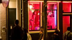 Amsterdam bez červené čtvrti? Ženy ve výlohách chtějí zakázat