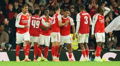 Slavia čelí gigantovi, kterého kosí zranění. Nebezpečí z rohů i zázračný mladík